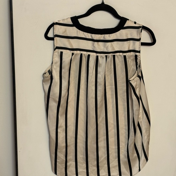 Vince Camuto Sleeveless Black and White Striped Blouse - Picture 4 of 5